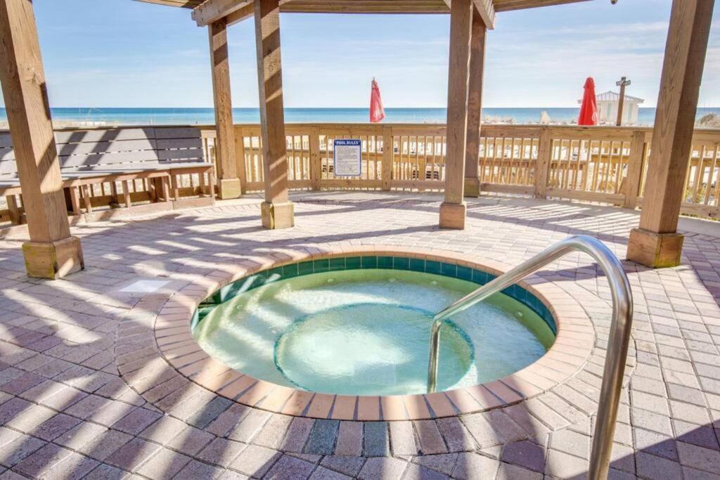 Pelican Beach Resort-Walkout Unit-On The Beach Дестин Экстерьер фото