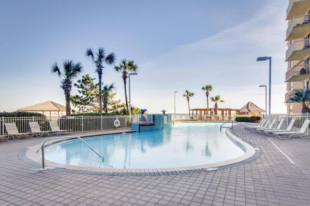Pelican Beach Resort-Walkout Unit-On The Beach Дестин Экстерьер фото